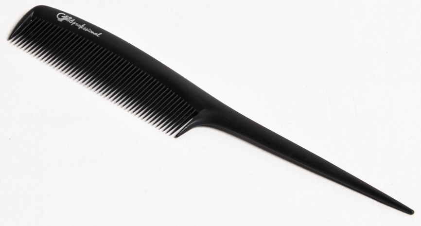Расческа карбоновая для стрижки волос Gera Professional GPR00315, с хвостиком, цвет черный GP-1466 фото 1
